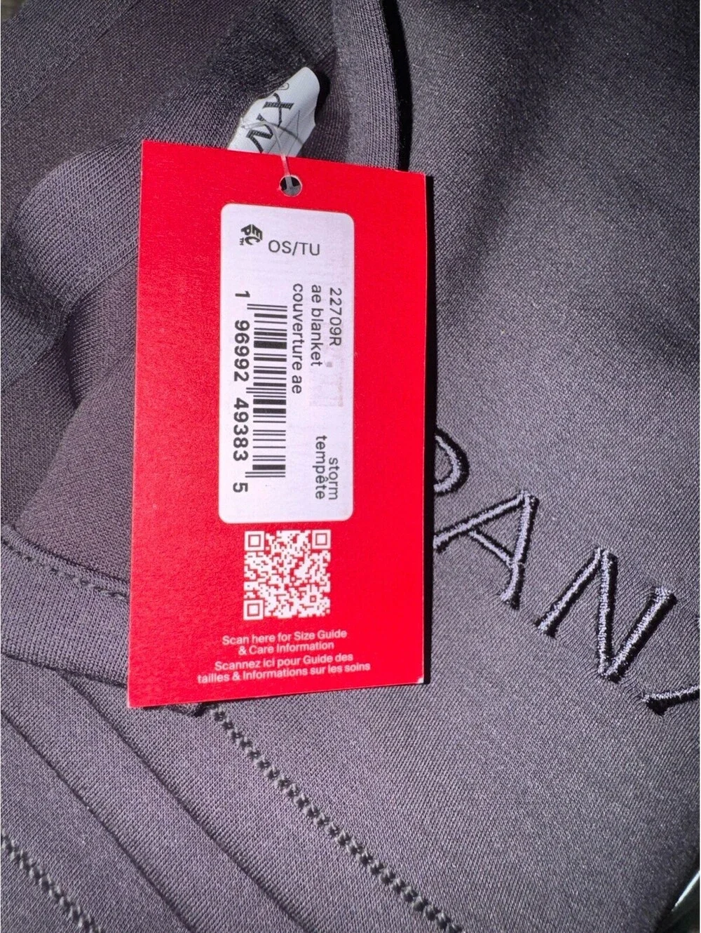 NEW! $98 SPANX AirEssential Luxe Soft Stretch Blanket “STORM” NWT  Throw 50x60